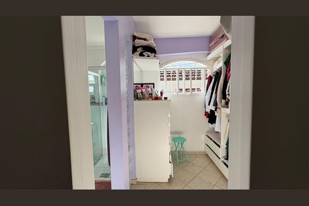 Casa de condomínio para alugar com 1932m², 5 quartos e 12 vagasCloset da suíte 1