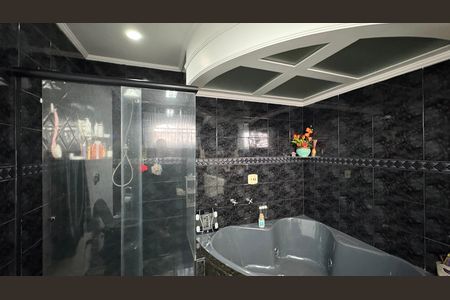 Casa de condomínio para alugar com 1932m², 5 quartos e 12 vagasBanheiro da Suíte 3