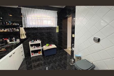 Casa de condomínio para alugar com 1932m², 5 quartos e 12 vagasBanheiro da Suíte 3