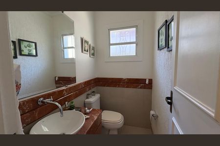Casa de condomínio para alugar com 1932m², 5 quartos e 12 vagasBanheiro da Sala de Jantar