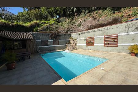 Casa de condomínio para alugar com 1932m², 5 quartos e 12 vagasPiscina