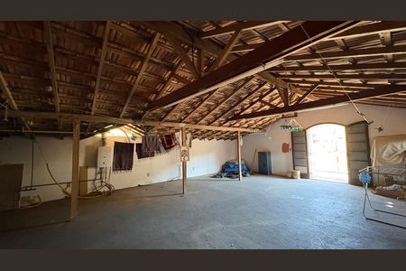 Casa de condomínio para alugar com 1932m², 5 quartos e 12 vagasSótão
