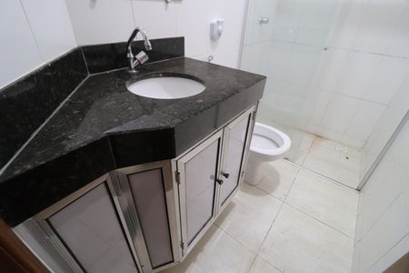 Apartamento para alugar com 55m², 2 quartos e 1 vagaBanheiro Social