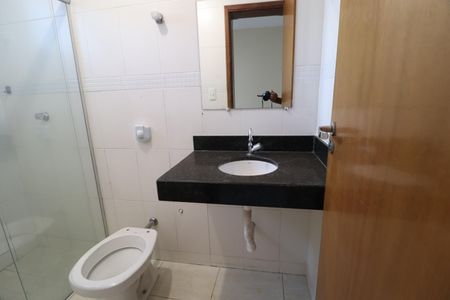 Apartamento para alugar com 55m², 2 quartos e 1 vagaBanheiro do Quarto 2