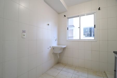 Cozinha de apartamento para alugar com 2 quartos, 55m² em Santa Mônica, Uberlândia