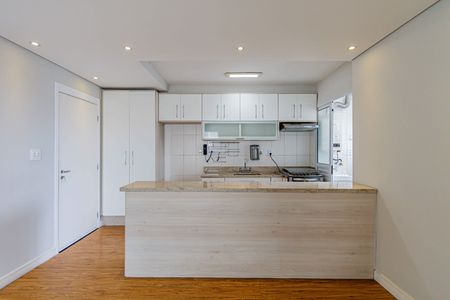 Cozinha de apartamento para alugar com 3 quartos, 70m² em Água Branca, São Paulo