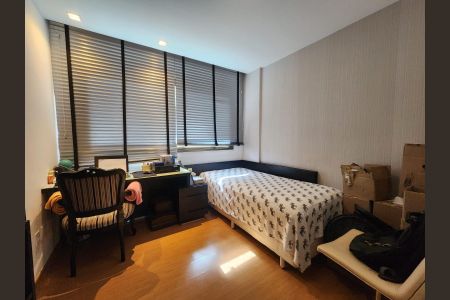 Apartamento para alugar com 154m², 4 quartos e 3 vagas Apartamento para alugar com 154m², 4 quartos e 3 vagasQuarto