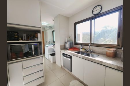 Apartamento para alugar com 154m², 4 quartos e 3 vagas Apartamento para alugar com 154m², 4 quartos e 3 vagasCozinha