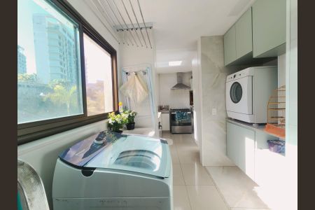 Apartamento para alugar com 154m², 4 quartos e 3 vagas Apartamento para alugar com 154m², 4 quartos e 3 vagasÁrea de serviço