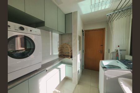 Apartamento para alugar com 154m², 4 quartos e 3 vagas Apartamento para alugar com 154m², 4 quartos e 3 vagasÁrea de serviço