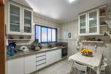 Apartamento para alugar com 140m², 3 quartos e 1 vagaCozinha 