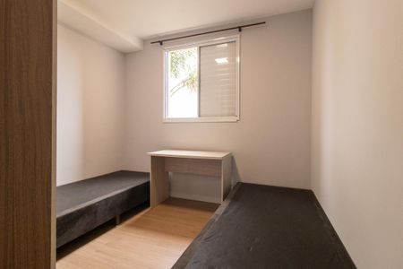 Quarto 1 de apartamento para alugar com 2 quartos, 55m² em Xaxim, Curitiba