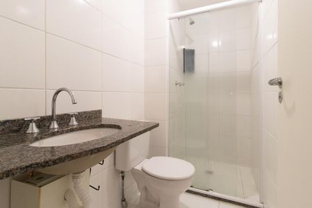 Apartamento para alugar com 55m², 2 quartos e 1 vaga Apartamento para alugar com 55m², 2 quartos e 1 vagaBanheiro da Suíte