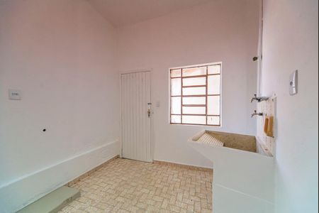 Área de Serviço de casa à venda com 3 quartos, 266m² em Vila Sao Pedro, Santo André