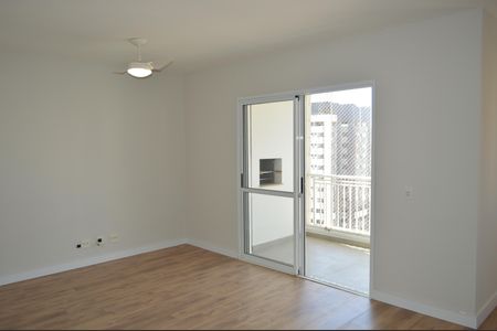 Apartamento para alugar com 78m², 2 quartos e 2 vagasSala