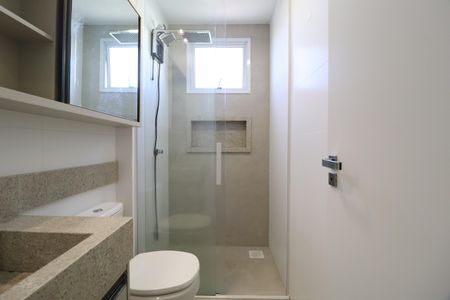 Apartamento para alugar com 70m², 2 quartos e 2 vagasBanheiro do Quarto 2