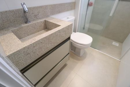 Apartamento para alugar com 70m², 2 quartos e 2 vagasBanheiro do Quarto 2