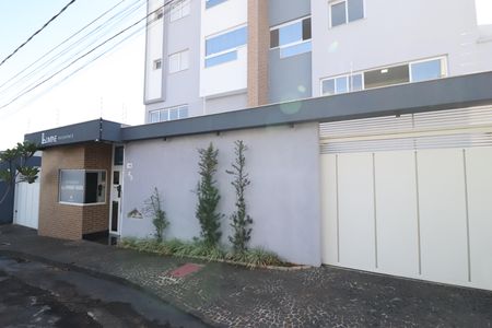 Fachada de apartamento para alugar com 2 quartos, 70m² em Patrimônio, Uberlândia