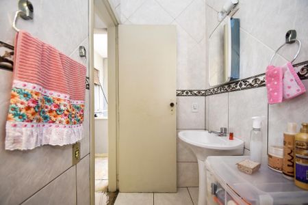 banheiro de kitnet/studio para alugar com 1 quarto, 37m² em Sumaré, São Paulo