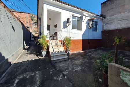 Quintal de casa para alugar com 2 quartos, 96m² em Santa Rosa, Niterói