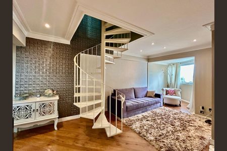 Apartamento para alugar com 3 quartos, 180m² em Vila Bertioga, São Paulo