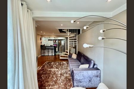 Apartamento para alugar com 3 quartos, 180m² em Vila Bertioga, São Paulo
