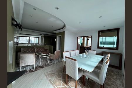 Apartamento para alugar com 3 quartos, 180m² em Vila Bertioga, São Paulo