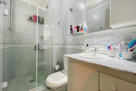 Banheiro de apartamento à venda com 3 quartos, 65m² em Continental, Osasco