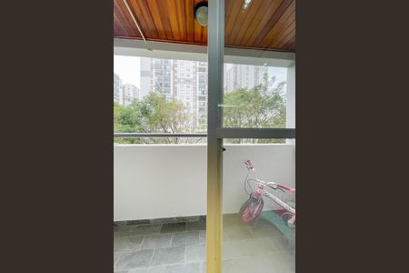 Sacada de apartamento à venda com 3 quartos, 65m² em Continental, Osasco