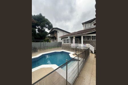 Área externa de casa de condomínio à venda com 4 quartos, 377m² em Badu, Niterói