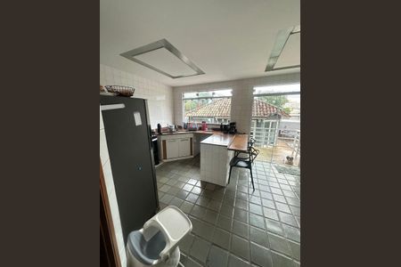 Cozinha de casa de condomínio à venda com 4 quartos, 377m² em Badu, Niterói