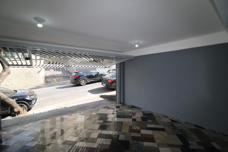Garagem de casa para alugar com 5 quartos, 300m² em Santana, São Paulo