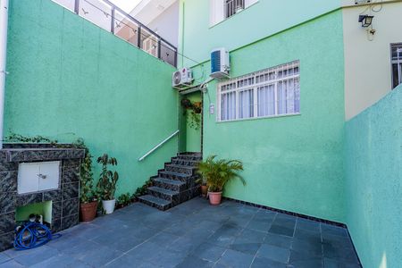 Garagem de casa à venda com 2 quartos, 69m² em Jardim Santo Elias, São Paulo