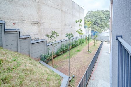 Varanda de kitnet/studio para alugar com 1 quarto, 27m² em Vila Butantã, São Paulo
