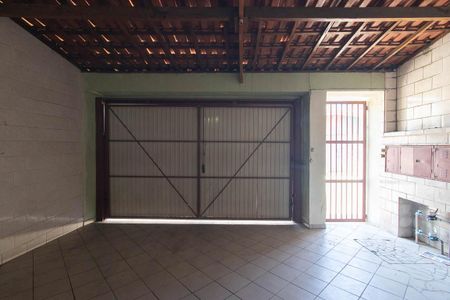 Garagem de casa para alugar com 2 quartos, 60m² em Parque Edu Chaves, São Paulo
