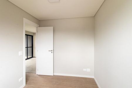 Quarto 1 de apartamento para alugar com 3 quartos, 75m² em Tarumã, Pinhais