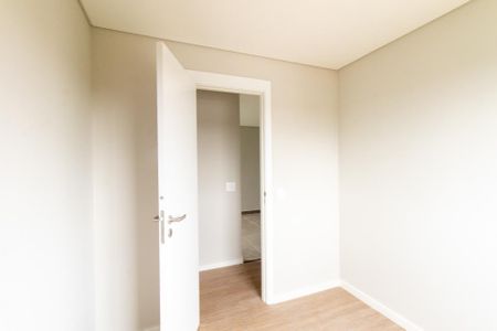 Quarto 2 de apartamento para alugar com 3 quartos, 75m² em Tarumã, Pinhais