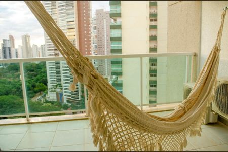 Sacada de apartamento à venda com 1 quarto, 59m² em Jardim Goiás, Goiânia