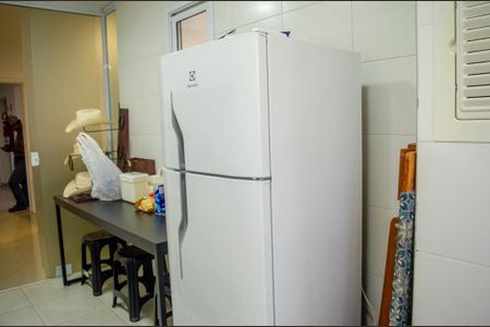 Cozinha de apartamento à venda com 1 quarto, 59m² em Jardim Goiás, Goiânia