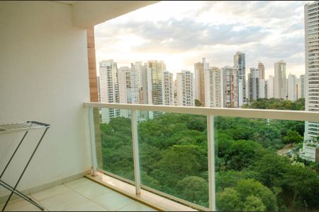 Sacada de apartamento à venda com 1 quarto, 59m² em Jardim Goiás, Goiânia