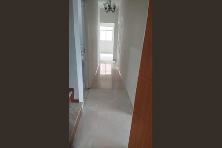 Corredor de apartamento para alugar com 3 quartos, 150m² em Centro, Mesquita