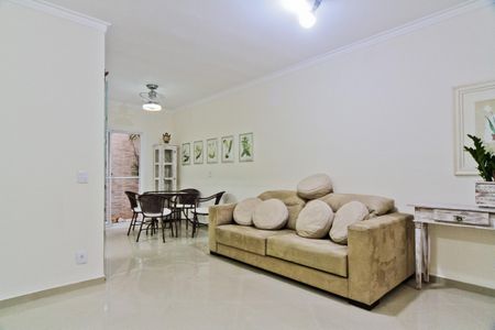 Sala de casa de condomínio para alugar com 3 quartos, 200m² em Vila Romero, São Paulo