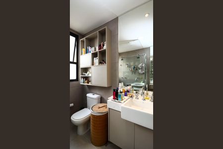 Banheiro Suíte 3 de apartamento à venda com 3 quartos, 178m² em Jardim Panorama, São Paulo