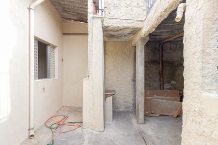 Lavanderia de casa à venda com 2 quartos, 280m² em Vila Serralheiro, São Paulo