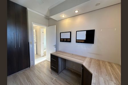 Quarto de apartamento para alugar com 2 quartos, 72m² em Tamboré, Barueri