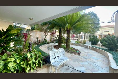 Apartamento para alugar com 121m², 2 quartos e 1 vaga Apartamento para alugar com 121m², 2 quartos e 1 vagaÁrea comum - Academia