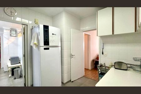 Apartamento para alugar com 121m², 2 quartos e 1 vaga Apartamento para alugar com 121m², 2 quartos e 1 vagaCozinha