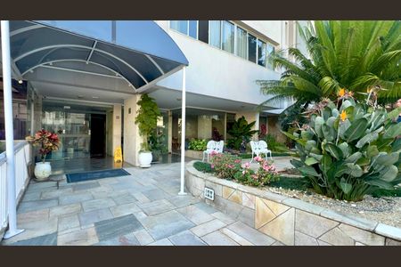 Apartamento para alugar com 121m², 2 quartos e 1 vaga Apartamento para alugar com 121m², 2 quartos e 1 vagaEntrada