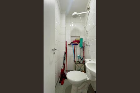 Apartamento para alugar com 121m², 2 quartos e 1 vaga Apartamento para alugar com 121m², 2 quartos e 1 vagaBanheiro de serviço