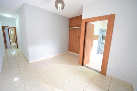 Casa à venda com 3 quartos, 88m² em Residencial Itaipú, Goiânia